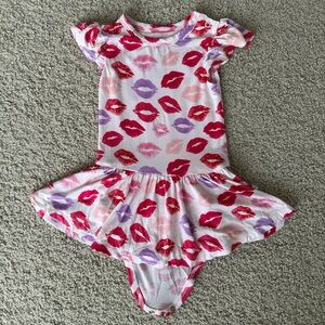 Posh Peanut Lola Ruffled Cap Sleeve Twirl Bodysuit (6-12m)